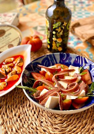 Una foto de Ensalada de anchoas y queso fresco - mi favorita