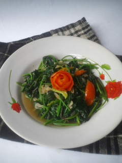 Foto resep Tumis daun ubi pedas