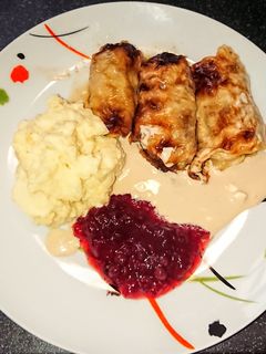 Svéd 🇸🇪 Klasszikus töltött káposzta "Kåldolmar" áfonyával recept fotója