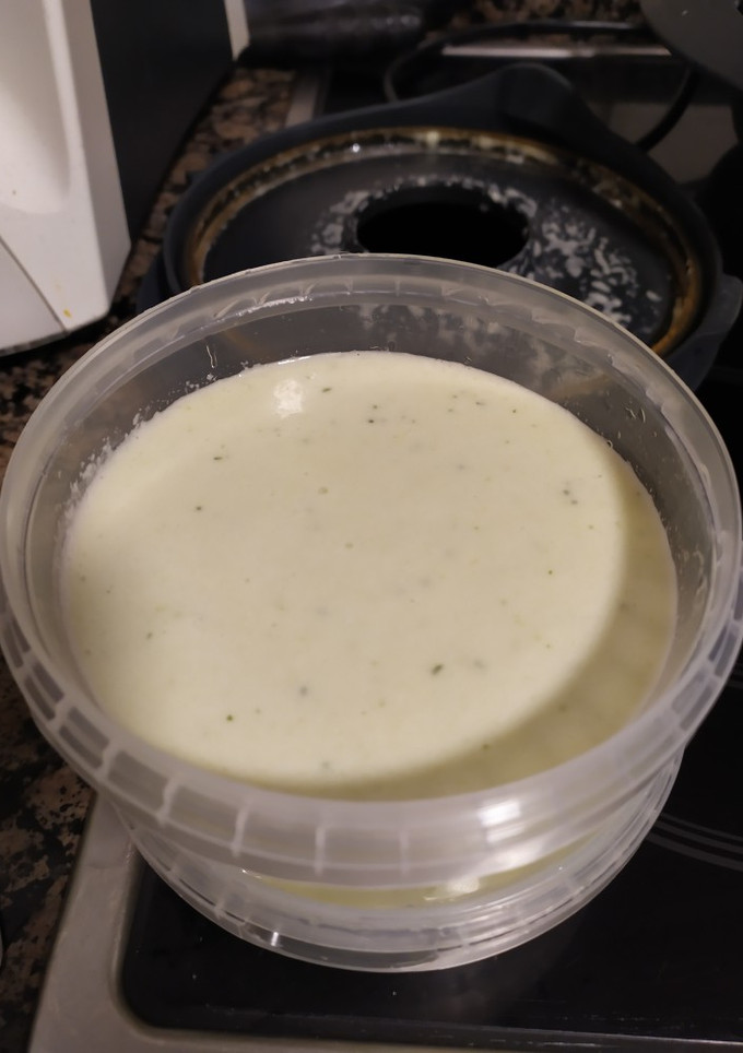 Una foto de Sopa fría de pepino