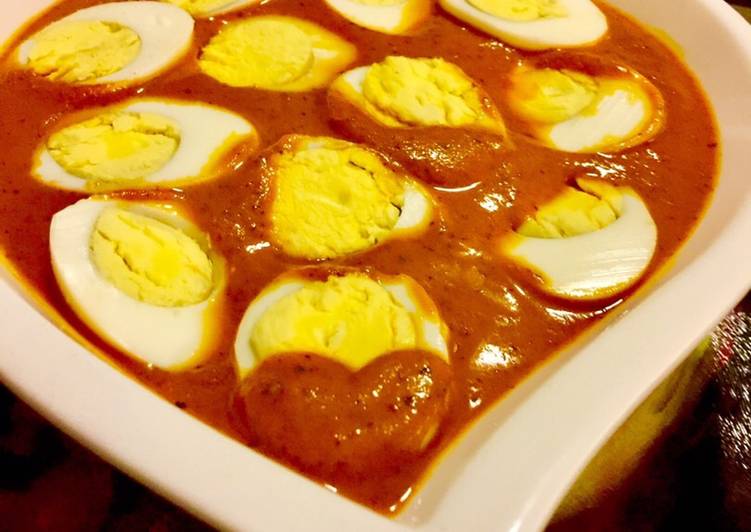 Easy Egg Curry In A Tomato Gravy