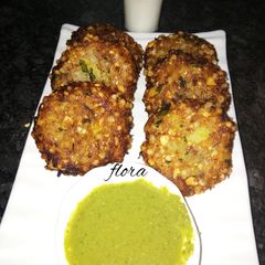A picture of Falhari vada.
