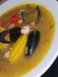 Sopa de cangrejo y almejas
