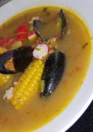 Una foto de Sopa de cangrejo y almejas