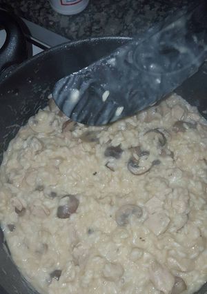 Una foto de Risotto de hongos y pollo