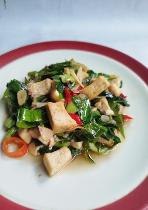 Foto resep Daun Melinjo Tumis Tahu Pete