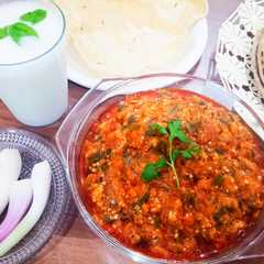 काठियावाड़ी बैंगन का भरता (kathiyawadi baingan ka bharta recipe in Hindi)-レシピのメイン写真