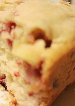 Una foto de Budín de frutilla y yogurt griego