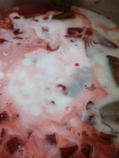 பீட்ரூட் மோர் குழம்பு (Beetroot mor kulambu Recipe in tamil) செய்முறை முக்கிய புகைப்படம்