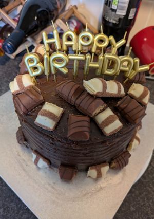 A picture of Kinder bueno cake!.