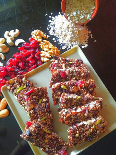 A picture of Chocolate Granola Bars.