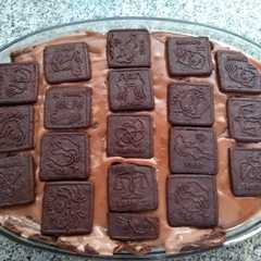 Una foto de Postre borracho con galletitas de chocolate