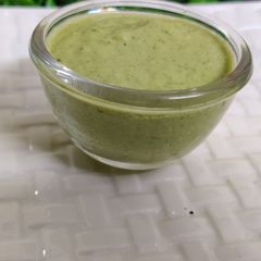 Green chutney A picture of Green chutney.
