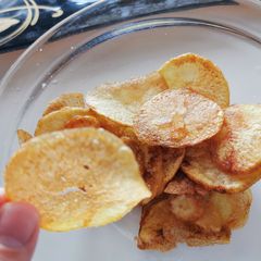 A picture of Crispy Addictive Potato Chips/Crisps Like Store Bought.