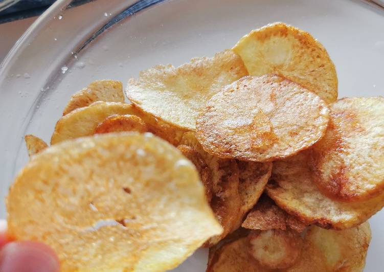 Recipe of Any-night-of-the-week Crispy Addictive Potato Chips/Crisps Like Store Bought