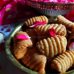 Mendha singha/ Wheat flour biscuits A picture of Mendha singha/ Wheat flour biscuits.