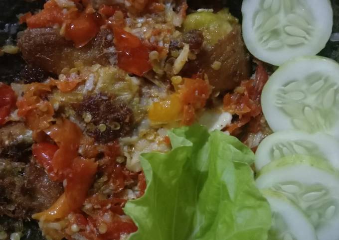 Ayam geprek sambal krosak by istri 😍