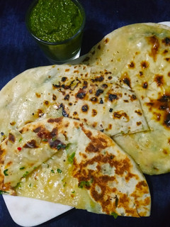 ચીઝ નાન(cheese nan recipe in Gujarati) રેસીપી મુખ્ય ફોટો