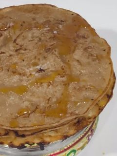 એપલ,બનાના પેન કેક(Apple banana pan cake recipe in Gujarati) રેસીપી મુખ્ય ફોટો