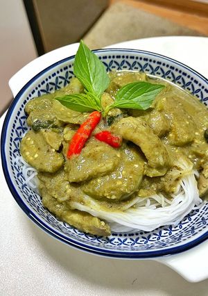 รูปของ แกงเขียวหวานไก่ สูตรเข้มข้น 💚