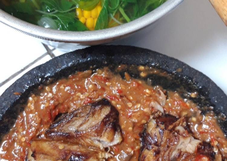 Bahan meracik Pecakan ikan Asap simple yang nikmat