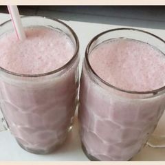 A picture of Strawberry Milkshake.