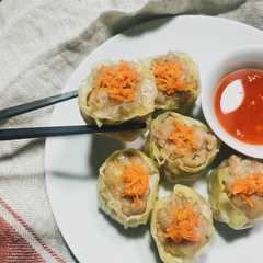 A picture of Siomay Babi Udang.