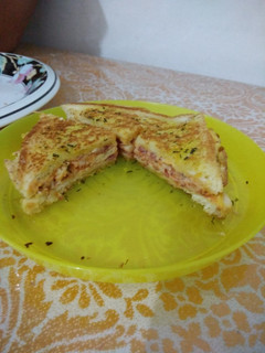 Foto resep Roti John Garlic bread