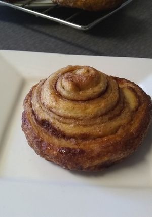 Una foto de Rollos de hojaldre y canela