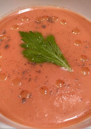 Una foto de Crema de Tomate y Apio
