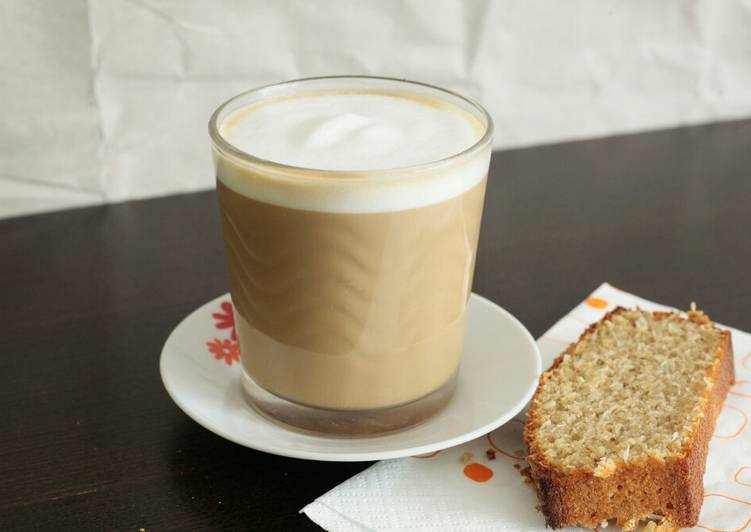 Café con leche con muuuucha espuma ☕🍶 Receta de Sara PA