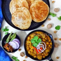 A picture of Chickpea Soya Curry.