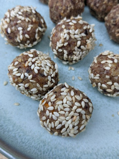 A picture of Energy balls (tahini, oat + orange).