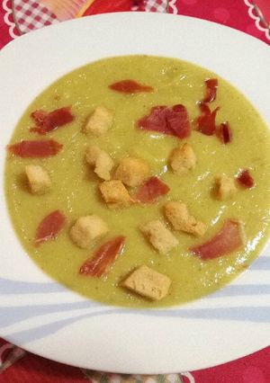 Foto principal de Puré de verduras con jamón