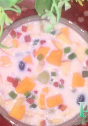 फ्रूट क्रीम (fruit cream recipe in Hindi) रेसिपी मुख्य फोटो