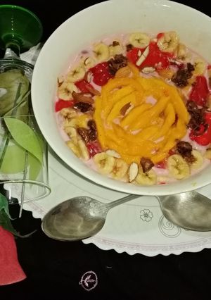 A picture of Lab e shireen 😋🍨.