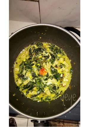 Foto resep Sayur daun melinjo tempe kuah santan