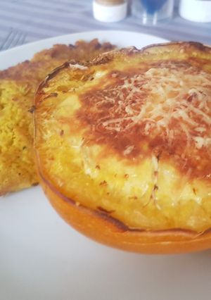 Une photo de Courge spaghetti gratinée au four