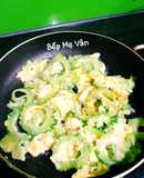 Mướp đắng xào trứng