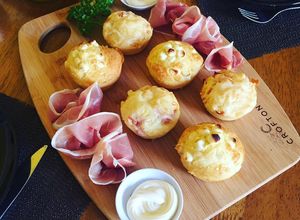 Reggeli, sós muffinok recept fotója