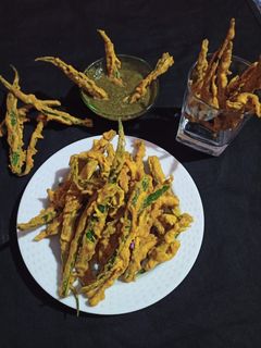 कुरकुरी भिंडी (Kurkuri Bhindi recipe in HIndi) रेसिपी मुख्य फोटो