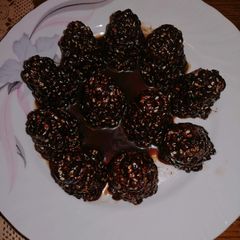 A picture of Chocolate fir cones 🍫.