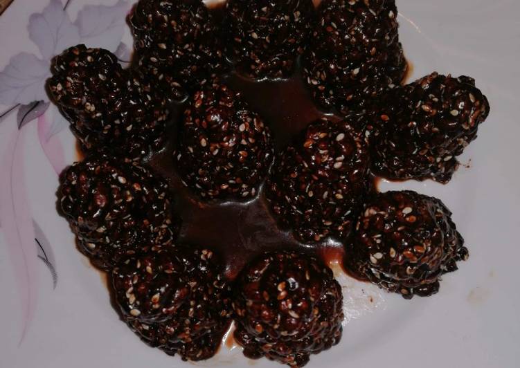 Recipe of Speedy Chocolate fir cones 🍫