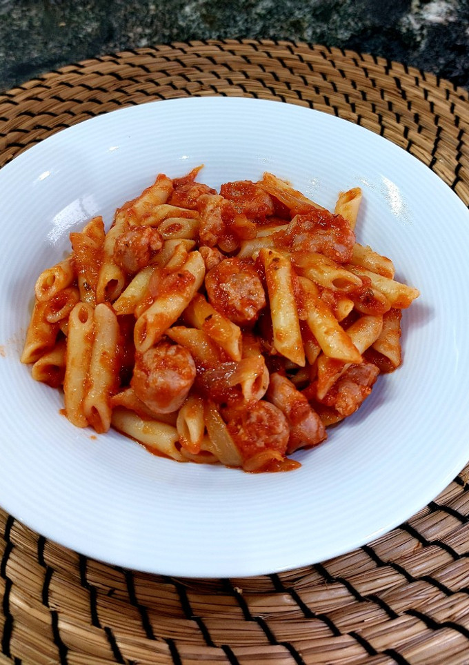 Una foto de Macarrones con longanizas