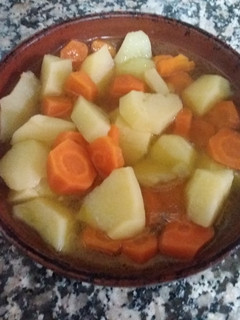 Una foto de Patatas y zanahoria