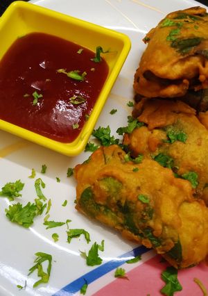 A picture of Spinach rolls.