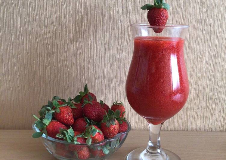 Cara mengolah Red Power of Strawberry Smoothie  yang Sempurna