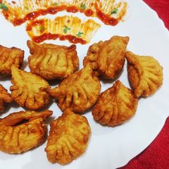 A picture of Crispy Fried Mutton Momos.