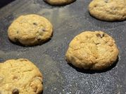 Una foto de crumble cookies