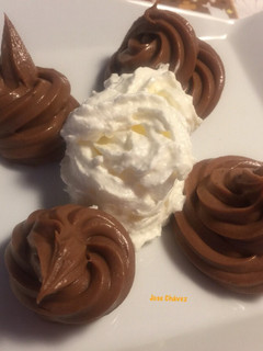 Una foto de Ganache de Chocolate y Aguacate